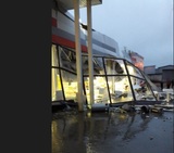 Под Ярославлем из-за шторма обрушилась крыша супермаркета