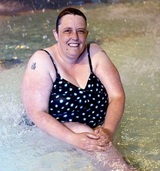 Женщина встала под душ впервые за 30 лет (ФОТО)