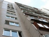 Житель Москвы вышел на балкон покурить и сорвался с 12-го этажа