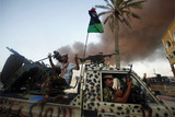 Десятки человек погибли в Триполи в боях за аэропорт