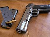 При обыске пенсионера в Подмосковье изъяли 16 боевых пистолетов