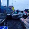 Автоледи спас от падения чугунный мост