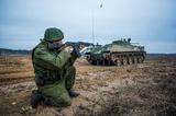 Во время российских военных учений армии стран НАТО призвали сдаться