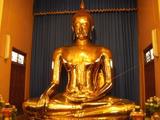 В Элисте приостановили турнир по вольной борьбе: боец напал на статую Будды