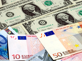 Начало декабрьских торгов: доллар и евро обновили рекорды