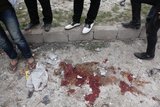 СМИ: У захваченного отдела полиции в Ереване застрелен полицейский