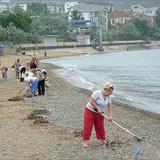 Крым проводит субботник по уборке пляжей