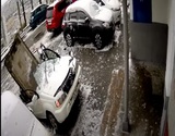 Вот так повезло: житель Владивостока лишился авто из-за бетонной плиты