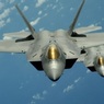 США направили два истребителя F-22 к российской границе: защищаются