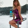 Учительницу из Барнаула уволили за фото в вечернем платье на морозе