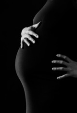 Каждая третья беременная женщина страдает от депрессии, выяснили ученые