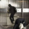 Грабители в респираторных масках выпотрошили салон сотовой связи в Москве