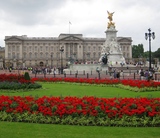 Британской королеве Елизавете II придется покинуть свои покои в Букингемском Дворце