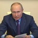 Песков объяснил, почему Путин сделает прививку непублично