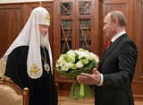Владимир Путин посетил храм Святого Владимира
