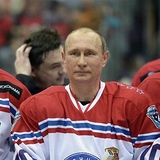 Владимир Путин оценил вклад участников Ночной хоккейной лиги в спорт
