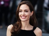 Анджелина Джоли впервые появилась на публике после скандала с разводом