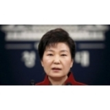 Отстраненная от должности главы Южной Кореи Пак Кын Хе покинула резиденцию в Сеуле