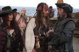 В Сети появился первый тизер " Пиратов Карибского моря 5" (ВИДЕО)
