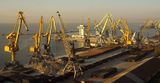 Власти Украины задержали судно с продукцией Алчевского металлургического завода