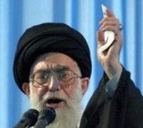 Аятолла Али Хаменеи хочет в наследники революционера