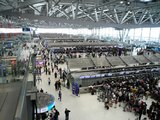 Из аэропорта Бангкока российских туристов отправили в гостиницу