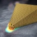 Физикам удалось расплавить золото при комнатной температуре