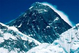 В сети появилась запись схода лавины на Эвересте (ВИДЕО)