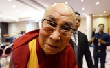 «В мире слишком много материализма»: Далай-лама обратился к Трампу