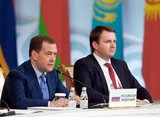 Медведев рассказал об условиях сохранения транзита газа через Украину