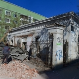 В Екатеринбурге реставраторы снесли памятник архитектуры, потому что мешал