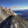 Камчатский вулкан Карымский выбросил столб пепла