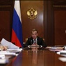 Медведев пригрозил наказанием "заигравшимся" с ценами на бензин нефтяникам