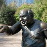 Украденный памятник Евгению Леонову нашли в пункте приема цветных металлов