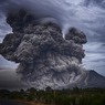 Взрыв в кратере вулкана Килауэа спровоцировал землетрясение на Гавайях
