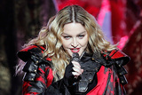 Певицу Мадонну обвиняют в оскорблении флага Филиппин