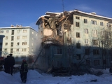 Камера запечатлела момент взрыва в жилом доме в Мурманске