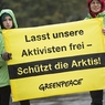 ГринпИс - не ОборонсервИс: активистам грозит до 15 лет (ФОТО)