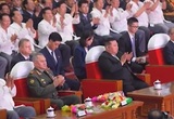 Ким Чен Ын принял Шойгу в Пхеньяне и они вместе посетили выставку военной техники