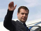 Медведев поздравил тружеников науки с профессиональным праздником