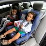 В России запретили оставлять маленьких детей в машине одних