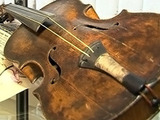 На аукцион выставили скрипку, под звуки которой тонул "Титаник"