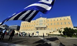 Возле парламента Греции начались беспорядки