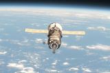 Грузовик «Прогресс» сегодня доставит космонавтам еду и кислород