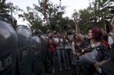 Ереванская полиция освободила проспект Баграмяна от протестующих