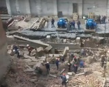 Более 10 человек могут находиться под завалами после обрушения стены в Новосибирске