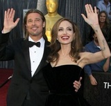 Фанаты запечатлили "выцветшую" Анджелину Джоли впервые после развода