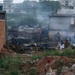 Военный самолёт упал на жилой район в Пакистане