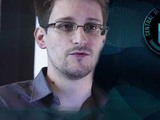 Тысячи французов за предоставление убежища Сноудену