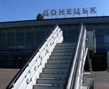 Аэропорт Донецка приостановил работу из-за попытки захвата